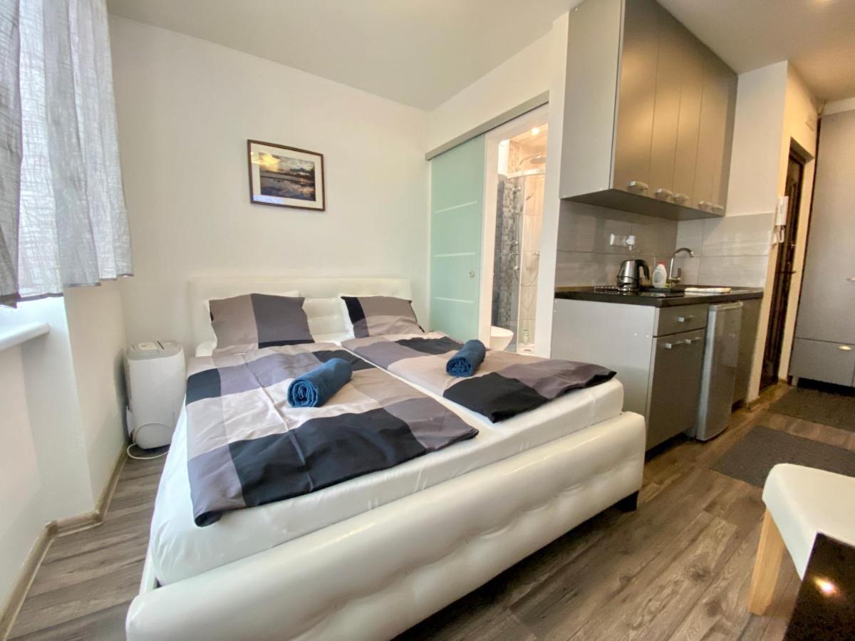 24 Hour-Self Check-In Apartment Namestie Svaeteho Egidia Poprad Exterior photo